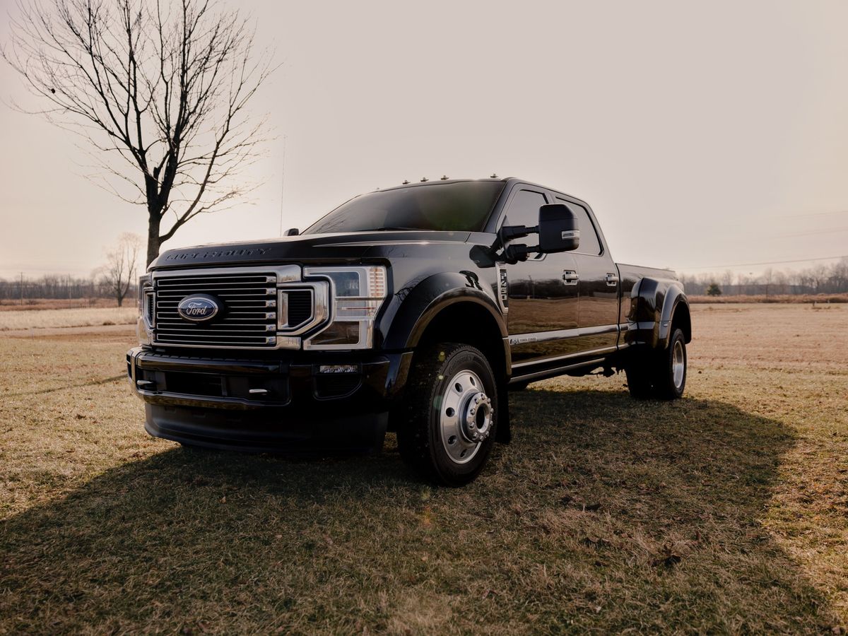 Ford Super Duty dually pickup